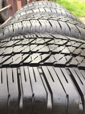 ยาง Bridgestone 265 65 17 ปี17 ดอกเต็ม ไม่มีปะ ใช้ยาว ราคาไม่แพง
