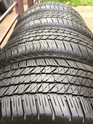 ยาง Bridgestone 265 65 17 ปี17 ดอกเต็ม ไม่มีปะ ใช้ยาว ราคาไม่แพง