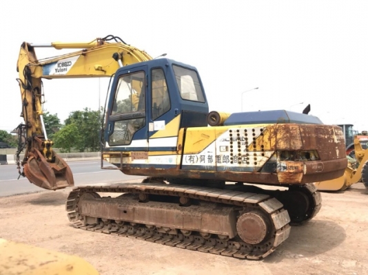 ขายรถขุด KOBELCO SK220 MARK 3 หัวแม่เหล็ก รถนอกนำเข้าเองจากญี่ปุ่น สภาพสวยพร้อมใช้ มีVDOการทำงานครับ
