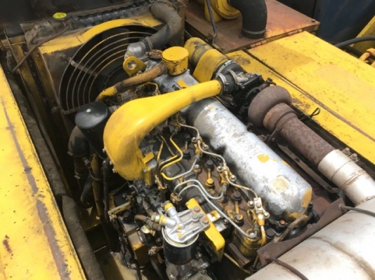 ขายรถขุด KOBELCO SK220 MARK 3 หัวแม่เหล็ก รถนอกนำเข้าเองจากญี่ปุ่น สภาพสวยพร้อมใช้ มีVDOการทำงานครับ