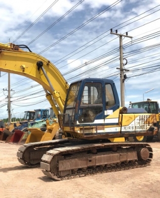 ขายรถขุด KOBELCO SK220 MARK 3 หัวแม่เหล็ก รถนอกนำเข้าเองจากญี่ปุ่น สภาพสวยพร้อมใช้ มีVDOการทำงานครับ