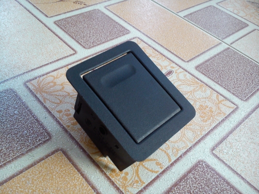 ช่องที่เขี่ยบุหรี่ด้านหลัง BMW3 E36 ช่องที่เขี่ยบุหรี่ด้านหลัง BMW3 E36