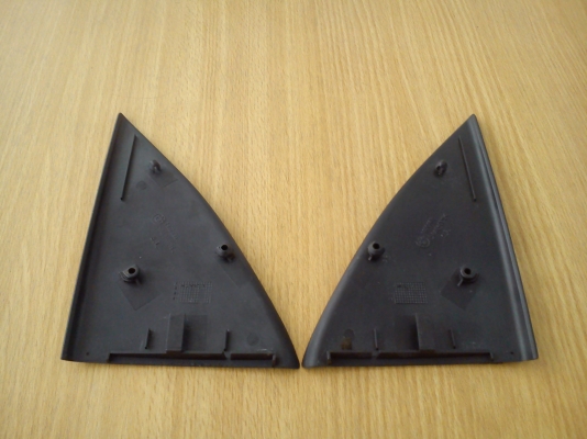 สามเหลี่ยมปิดหลังกระจกมองข้าง BMW E36 เเท้ สามเหลี่ยมปิดหลังกระจกมองข้าง BMW E36 เเท้