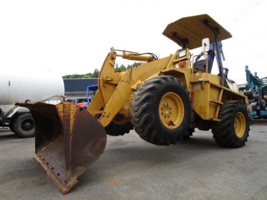 ขายรถตัก ยี่ห้อTCM รุ่น 820-2 ขายรถตัก ยี่ห้อTCM รุ่น 820-2