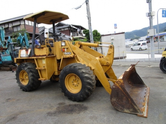 ขายรถตัก ยี่ห้อTCM รุ่น 820-2 ขายรถตัก ยี่ห้อTCM รุ่น 820-2