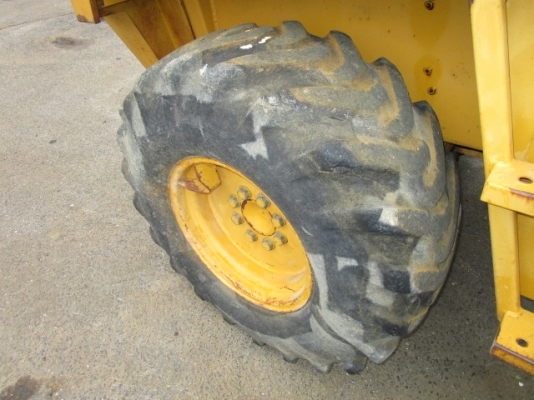 ขายรถตัก ยี่ห้อTCM รุ่น 820-2