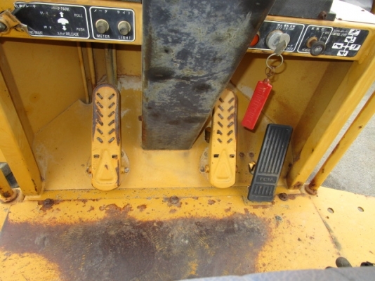 ขายรถตัก ยี่ห้อTCM รุ่น 820-2 ขายรถตัก ยี่ห้อTCM รุ่น 820-2