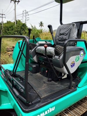 (ขายรถขุดแบคโฮยอดนิยม) KOMATSU Pc25-7 ขนาดPc25 รถเก่านอกแท้100\%  (คอลโทลน้ำมัน แทรคเหล็กใหม่มือ1 เครื่องแน่น ระบบไว ช่วงล่างสวย)  รถพร้อมใช้งาน เอกสารใบอินวอยครบ                ????ราคา 360,000 ต่อรองได้???? ☎️ สนใจติดต่อ 096-3268553 (สถิตย์พันธ์)  ???? I