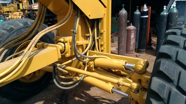 CATERPILLAR รุ่น 143 H CATERPILLAR รุ่น 143 H