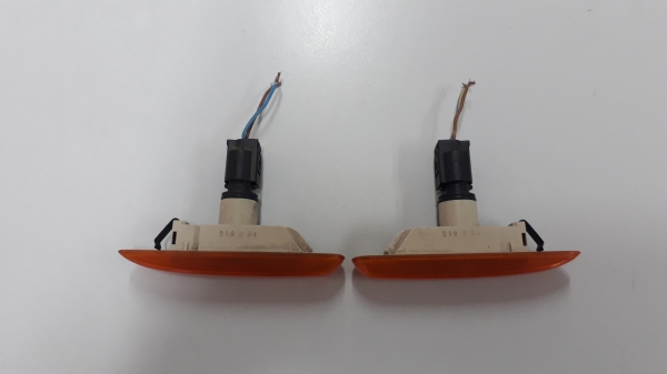 ไฟเลี้ยวแก้ม BMW E46 แท้ สีส้ม