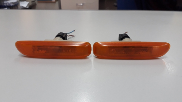 ไฟเลี้ยวแก้ม BMW E46 แท้ สีส้ม