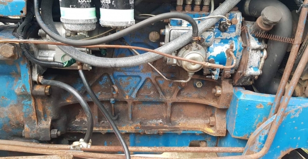 ขายครับ ford 6600 เสื้อลาย ใบดันหน้า ผานหลัง เล่มพร้อม