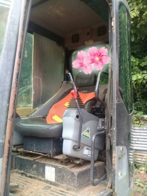 ขายเหมาคู่ 2 คัน KOMATSU PC78US 2 คัน มีหัวกระแทก 1 คัน เอกสารเล่ม ราคา 1250000