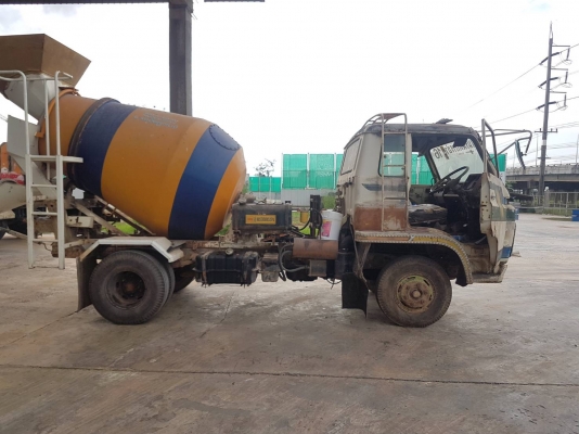 ขายรถโม้ปูน เครื่อง 6bg1 -175แรง