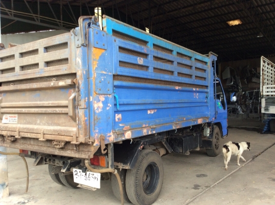 Isuzu NKR 130 หัวการ์ตูน