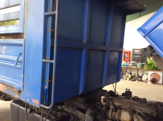 Isuzu NKR 130 หัวการ์ตูน