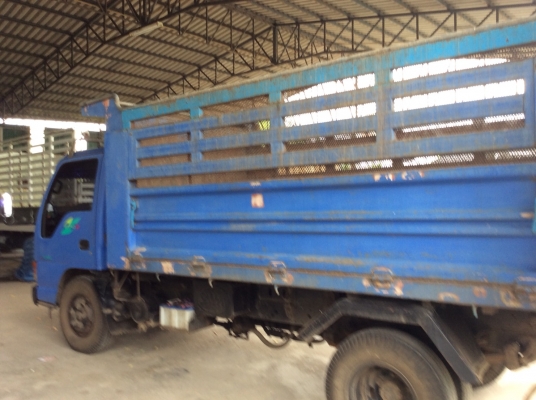 Isuzu NKR 130 หัวการ์ตูน