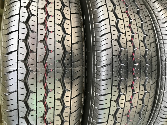ยางป้ายแดง 195-15 Bridgestone RD-613 ปี 18 มีตุ่มทุกเส้น
