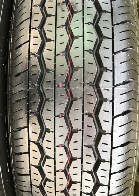 ยางป้ายแดง 195-15 Bridgestone RD-613 ปี 18 มีตุ่มทุกเส้น