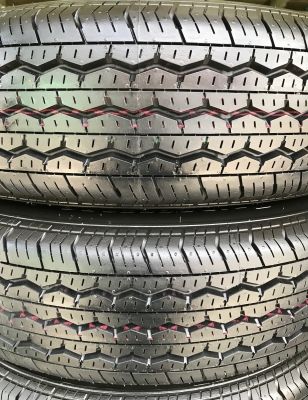 ยางป้ายแดง 195-15 Bridgestone RD-613 ปี 18 มีตุ่มทุกเส้น