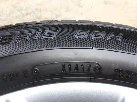 ล้อแม็ก 4รู100 Nissan Note,Almera ,March ขอบ 15 พร้อมยาง Dunlop 185-65-15 ปี 17 แม็กสวย ดอกยางหนานิ่ม