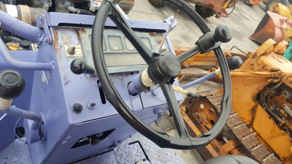 ขายรถบด Komatsu JV40 ขายรถบด Komatsu JV40