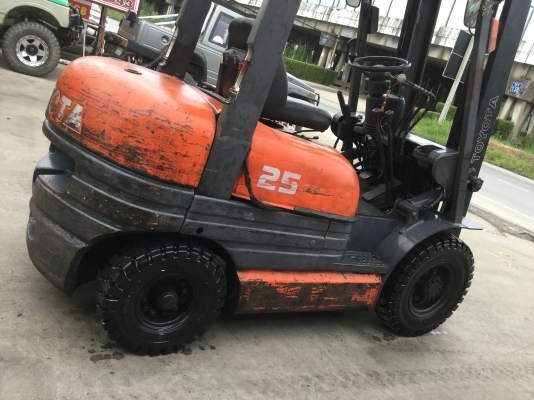 อาร์ ซี เอช โฟรคลิฟท์ ขาย โตโยต้า รุ่น 6 ดีเซล 2.5 ตัน