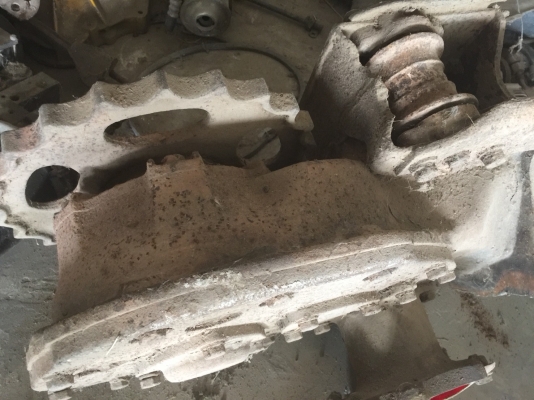 ขายคู่ละ15000บาทตัวเดินแปดทิศที่ตัดออกจากแมค์โครสภาพสวยราคาต่อรองใด้ครับสนใจโทร086-2465934