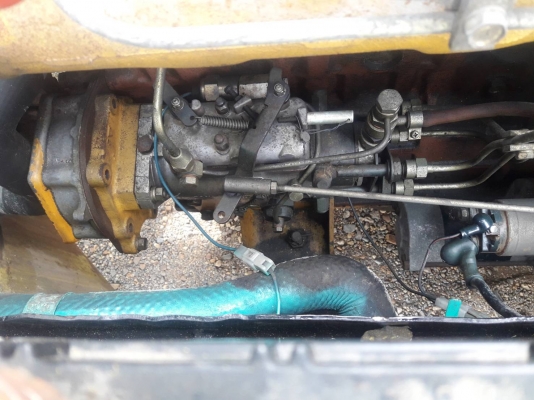 ขายรถยก MITSUBISHI FD25 F18A  เครื่องดีเซล เกียร์ธรรมดา ยกได้2.5ตัน เสา4เมตร ยางตันหน้า-หลัง รถเก่าญี่ปุ่น ติดต่อ 098-7962549