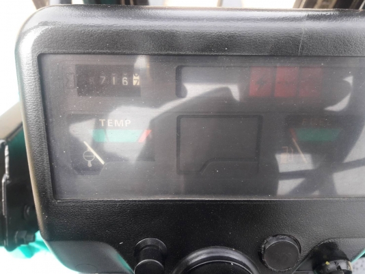 ขายรถยก MITSUBISHI FD25 F18A  เครื่องดีเซล เกียร์ธรรมดา ยกได้2.5ตัน เสา4เมตร ยางตันหน้า-หลัง รถเก่าญี่ปุ่น ติดต่อ 098-7962549