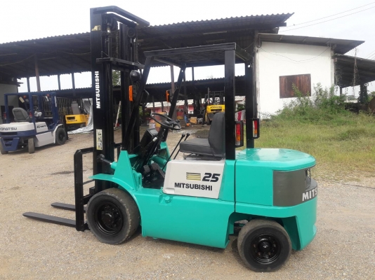 ขายรถยก MITSUBISHI FD25 F18A  เครื่องดีเซล เกียร์ธรรมดา ยกได้2.5ตัน เสา4เมตร ยางตันหน้า-หลัง รถเก่าญี่ปุ่น ติดต่อ 098-7962549