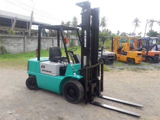 ขายรถยก MITSUBISHI FD25 F18A  เครื่องดีเซล เกียร์ธรรมดา ยกได้2.5ตัน เสา4เมตร ยางตันหน้า-หลัง รถเก่าญี่ปุ่น ติดต่อ 098-7962549