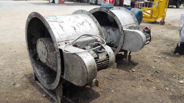 โบวเวอร์ดูดเป่าระบายอากาศ ขนาด 2 HP 6 POLE 380V (มี 2 ตัว) โบวเวอร์ดูดเป่าระบายอากาศ ขนาด 2 HP 6 POLE 380V (มี 2 ตัว)