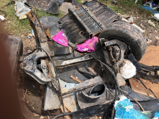 ขายอะไหล่รถตู้โตต้าไฮ ชุดล้อหน้า3800 เฟื่องทา้ย6800 0956588866