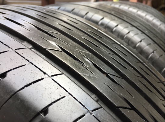ยาง Bridgestone 215 55 17 ปี17 ดอกเต็ม ไม่มีปะ ใช้ยาว ราคาไม่แพงยาง ยาง Bridgestone 215 55 17 ปี17 ดอกเต็ม ไม่มีปะ ใช้ยาว ราคาไม่แพงยาง