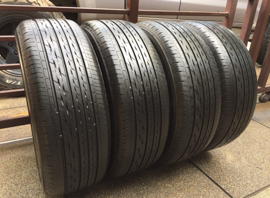 ยาง Bridgestone 215 55 17 ปี17 ดอกเต็ม ไม่มีปะ ใช้ยาว ราคาไม่แพงยาง ยาง Bridgestone 215 55 17 ปี17 ดอกเต็ม ไม่มีปะ ใช้ยาว ราคาไม่แพงยาง