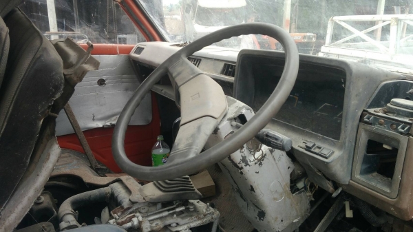 หกล้อISUZU 110แรง เครื่อง4BE1 เครื่องแน่น คัสชีพอได้ หัวไม่ผุ เอกสารม.79ราคา78,000บ. อยู่อยุธยา โทร0