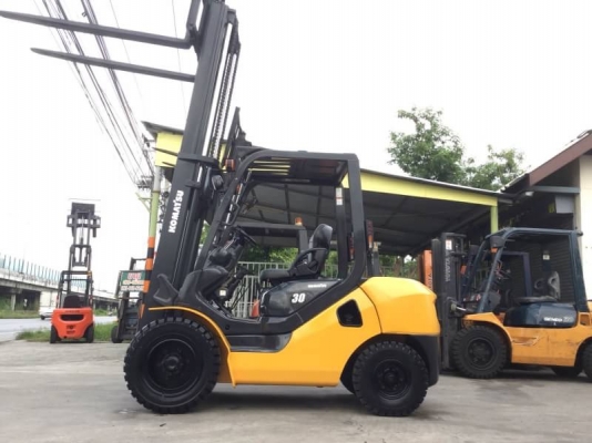 อาร์ ซี เอช โฟรคลิฟท์  ขาย โคมะสุ ขีด 17 ดีเซล 3 ตัน