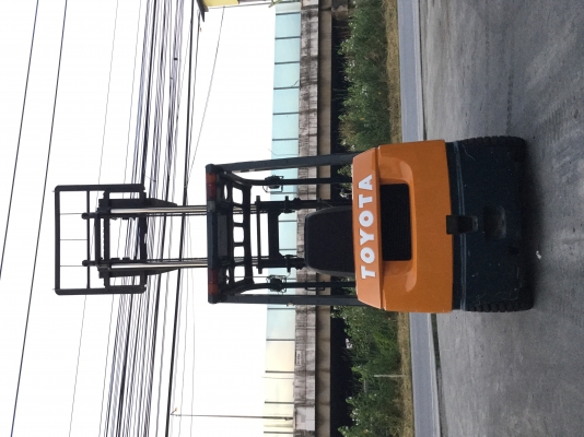 อาร์ ซี เอช โฟรคลิฟท์ ขาย โตโยต้า รุ่น 7 เบนซิล 1.5 ตัน