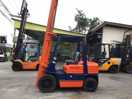 อาร์ ซี เอช โฟรคลิฟท์ ขาย โตโยต้า รุ่น 5 ดีเซล 2.5 ตัน