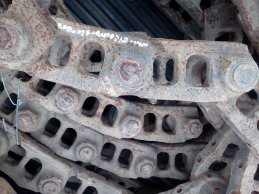 ขายโซ่เปล่า รถแทรกเตอร์ CAT-D-4-H สภาพตามรูป.บู้ชน้้ำมัน ตรา CAT ขายไม่แพงครับ