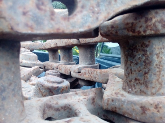 ขายโซ่เปล่า รถแทรกเตอร์ CAT-D-4-H สภาพตามรูป.บู้ชน้้ำมัน ตรา CAT ขายไม่แพงครับ