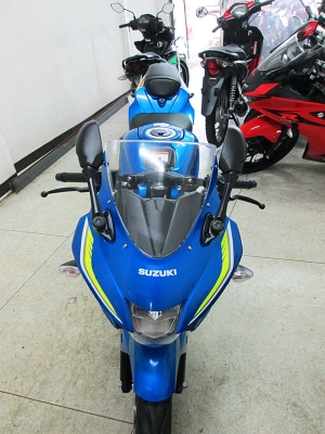 (โอนฟรี) ขาย Suzuki GSX-R 150 ไมล์ 1385 กม ปี 2017 ตัวใหม่ล่าสุด เครื่อง 150 CC (โอนฟรี) ขาย Suzuki GSX-R 150 ไมล์ 1385 กม ปี 2017 ตัวใหม่ล่าสุด เครื่อง 150 CC