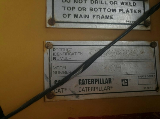 รถเกรด CAT 140 H เอกสารเล่มทะเบียนราคา 2,800,000 กทม.