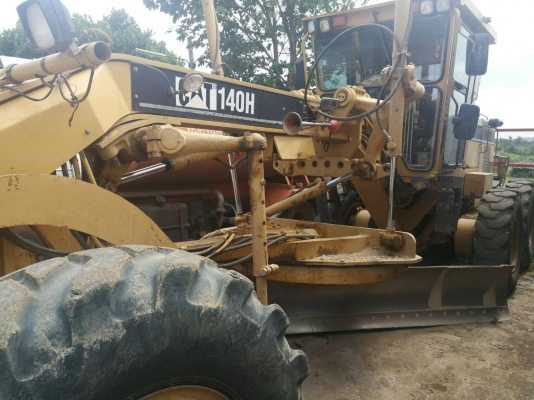 รถเกรด CAT 140 H เอกสารเล่มทะเบียนราคา 2,800,000 กทม.