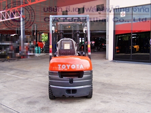 ขาย รถโฟล์คลิฟท์ TOYOTA รุ่น 6-FD15