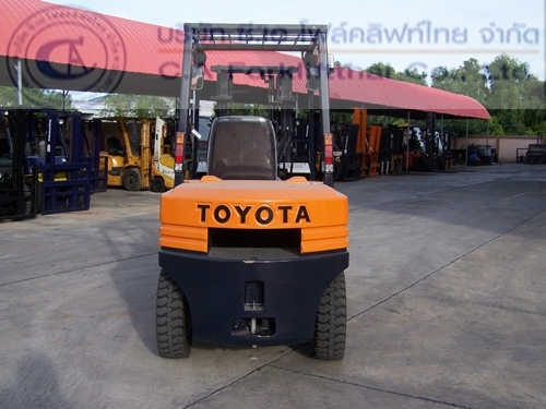 ขาย รถโฟล์คลิฟท์ TOYOTA รุ่น 5-FD30