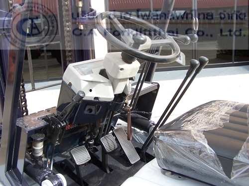 ขาย รถโฟล์คลิฟท์ KOMATSU รุ่น FD30H-11