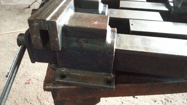 ขายปากกาไต้หวัน6นิ้วเหล็กเหนียวสภาพสวย ยกกอง 32,000 / 8ตัว