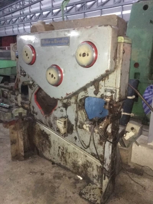 ขายเครื่องตัดเจาะอเนกประสงค์50ตันเยอรมันเดินเฟืองราคาเบาๆๆครับ ขายเครื่องตัดเจาะอเนกประสงค์50ตันเยอรมันเดินเฟืองราคาเบาๆๆครับ